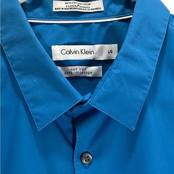 Calvin Klein Dress Shirt Men's CK Non-Iron Long Sleeve Dress Shirt - Picture 2 of 4